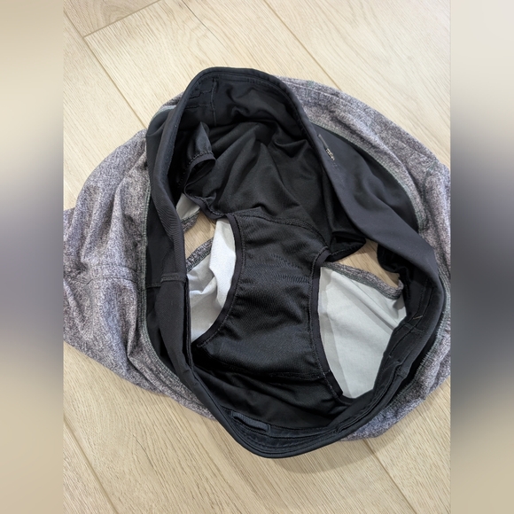 Lululemon Speed Up Short 2.5" Size 8 - Picture 6 of 6